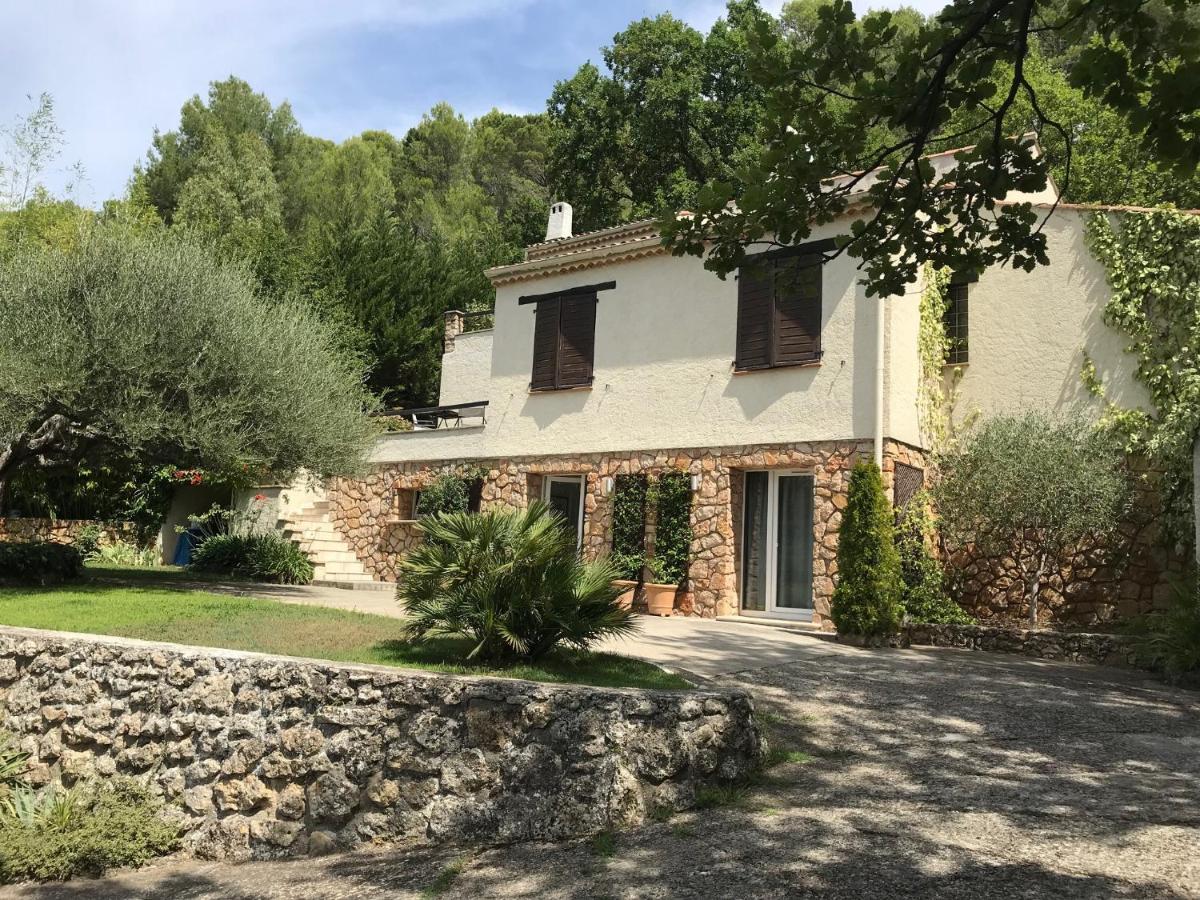 Chambre D'Hotes "La Cabriere" Salernes Buitenkant foto